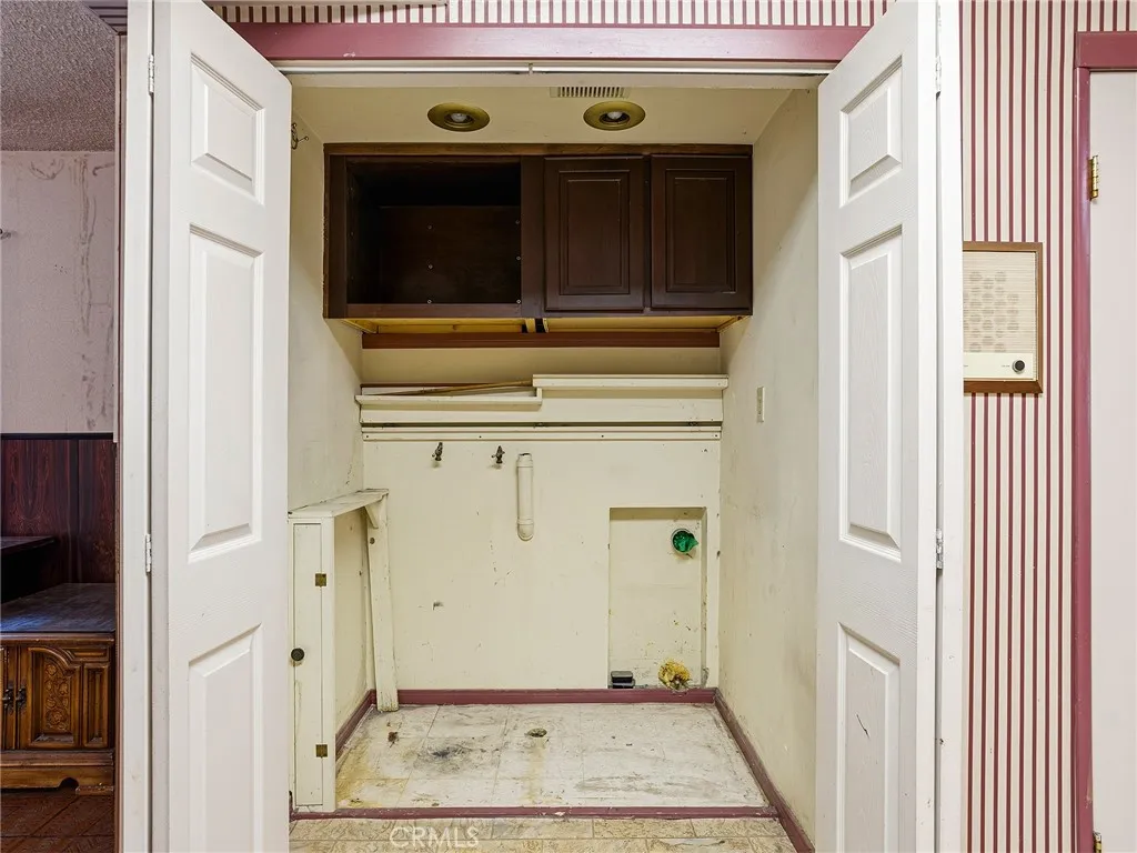 Additional image 32 of 836 N Parish Place, Burbank, CA 91506