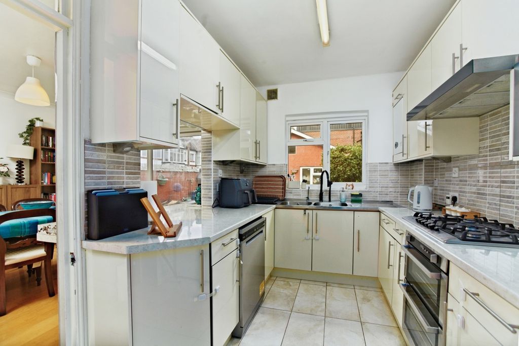 Additional image 8 of 4 bed end terrace house for saleRoche Road, London SW16