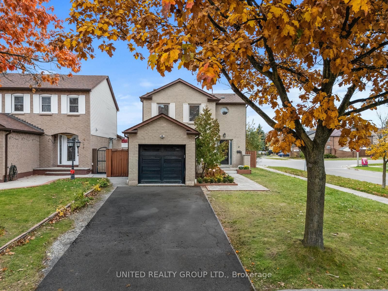 2 Nanport Street, Brampton, ON, L6S 4A3