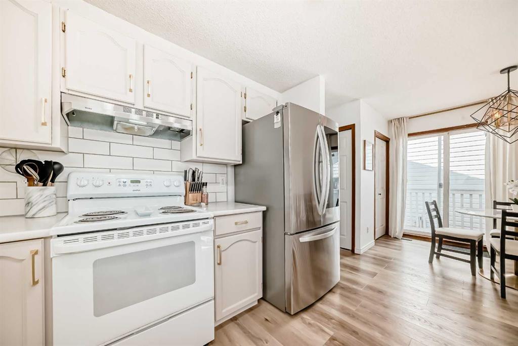 Additional image 5 of 110 Erin Meadow Close SE, Calgary, AB, T2B 3E5