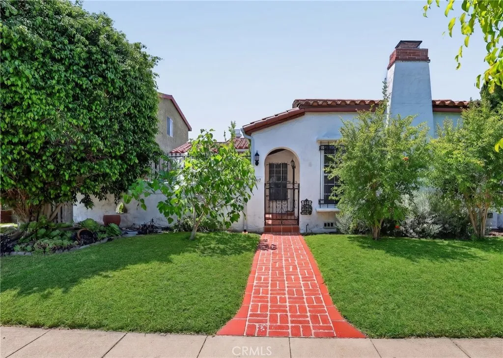 Additional image 25 of 7607 8th Avenue, Los Angeles, CA 90043