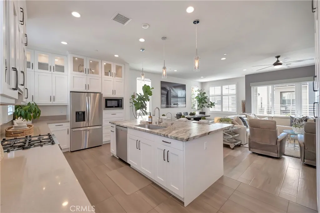 Additional image 77 of 2105 Two Harbors Circle, Costa Mesa, CA 92627
