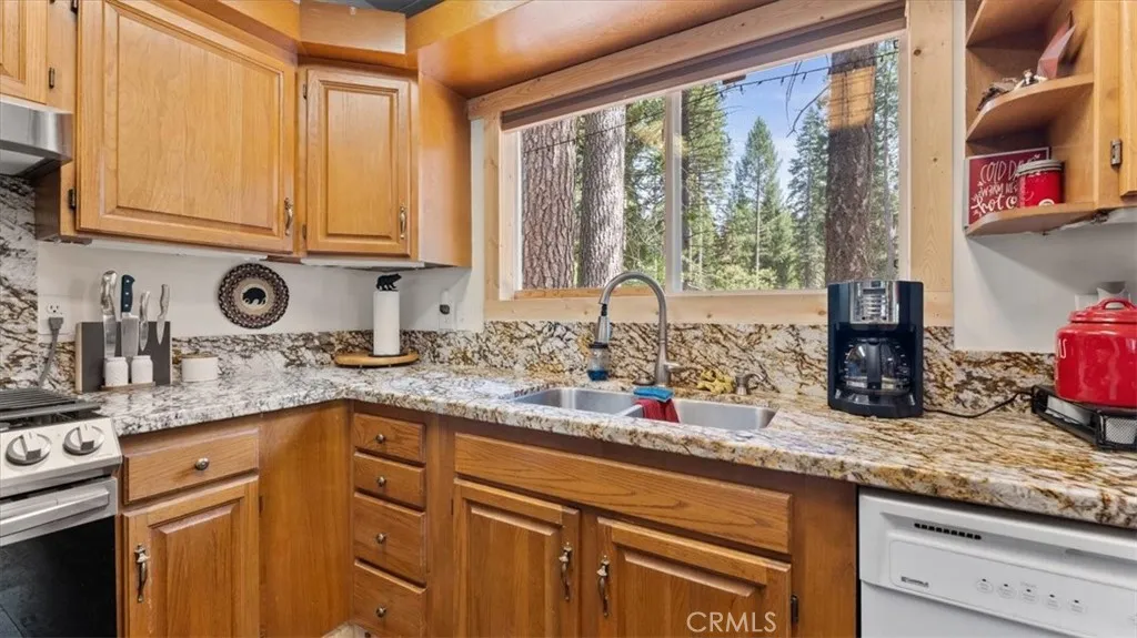 Additional image 14 of 6231 Merry Way, Clipper Mills, CA 95930