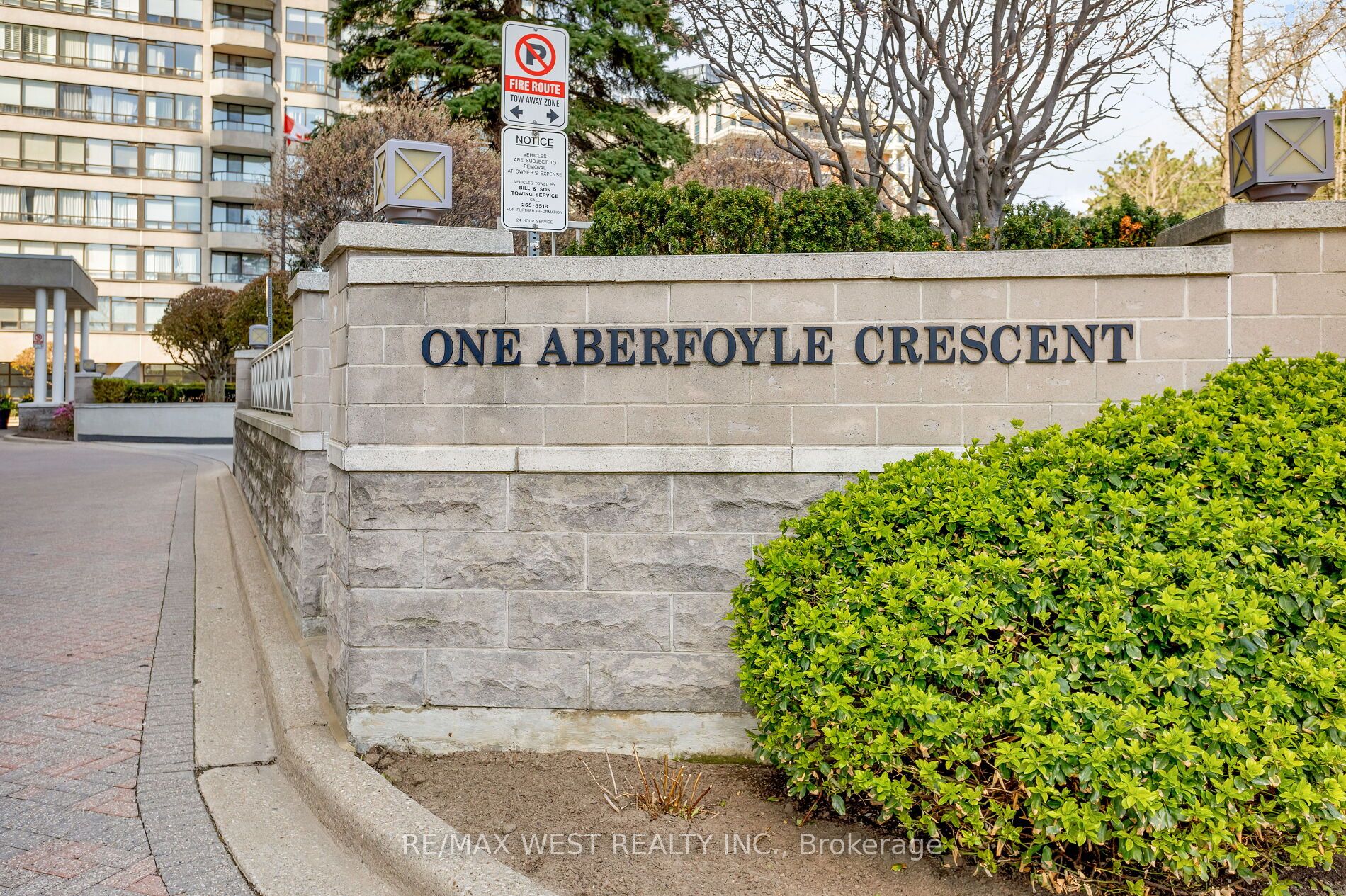 Additional image 2 of 411-1 Aberfoyle Crescent, Toronto, ON, M8X 2X8
