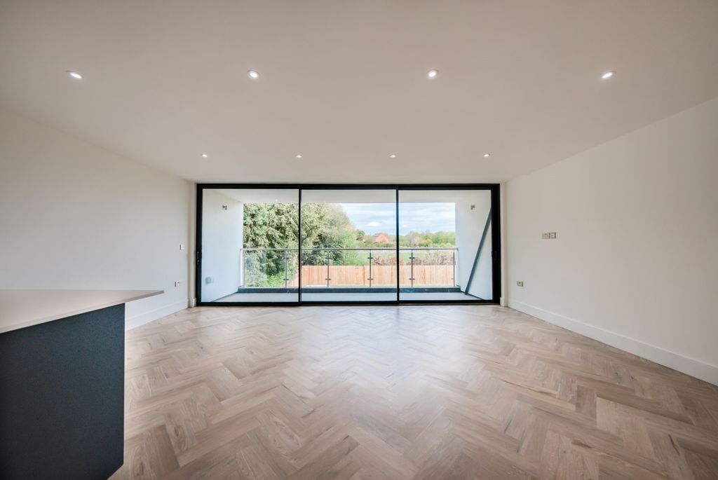 Additional image 2 of 2 bed flat for saleFlat 3, Benson Road, Stratford-Upon-Avon CV37