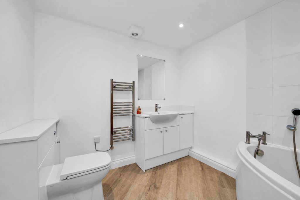 Additional image 17 of 2 bed flat for saleRisbygate Street, Bury St. Edmunds IP33