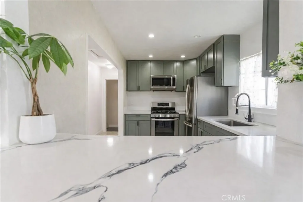 Additional image 74 of 316 W 73rd St, Los Angeles, CA 90003
