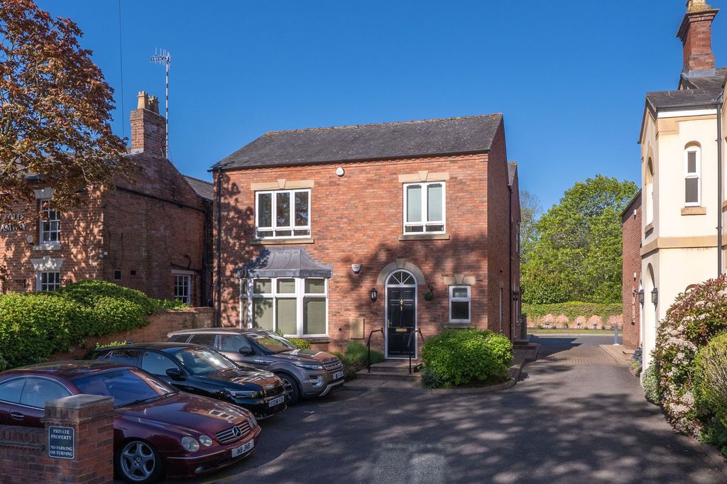 2 bed flat for saleShipston Road, Stratford-Upon-Avon CV37