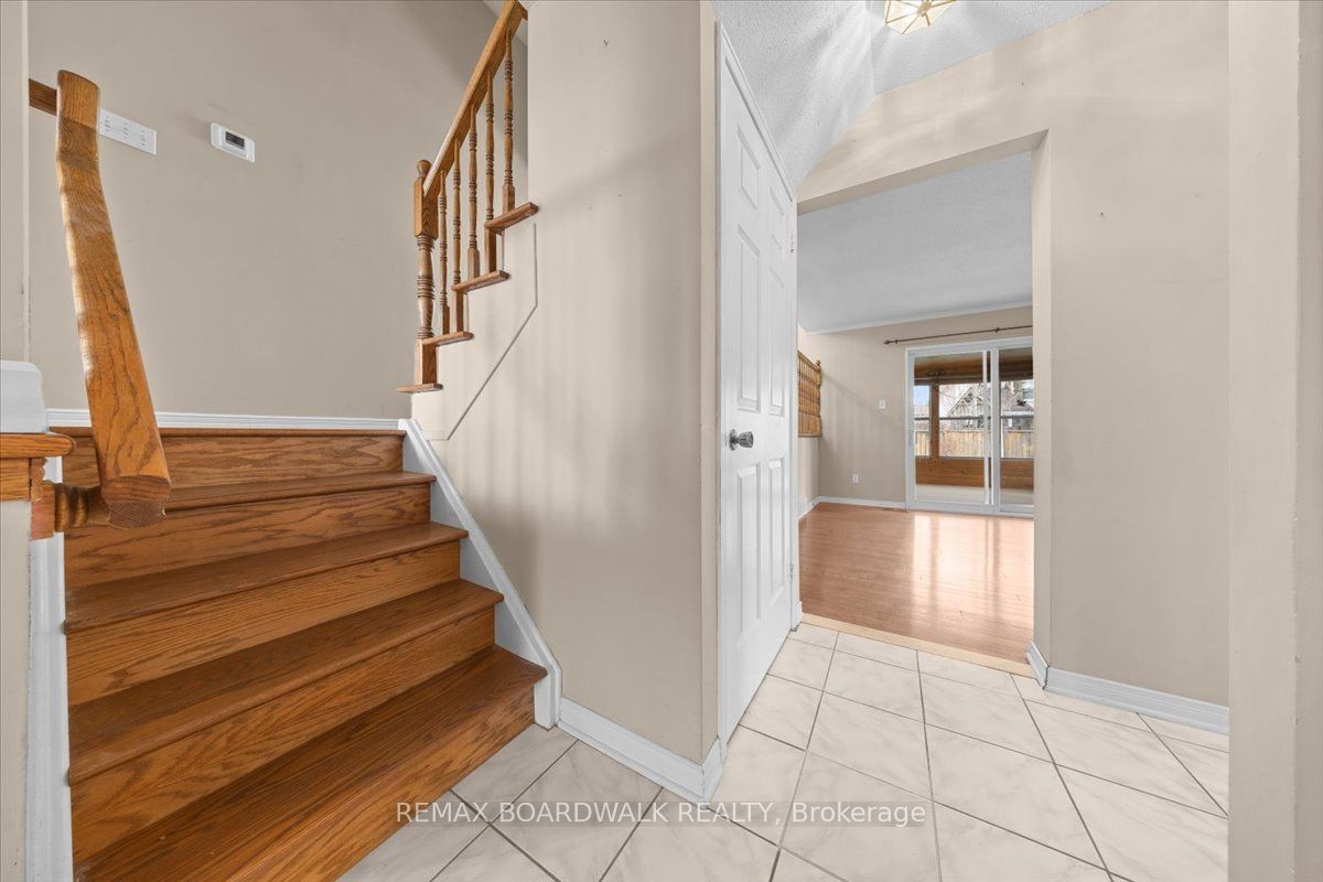 1195 St Jerome Crescent, Ottawa, ON, K1C 2A7 photo 3