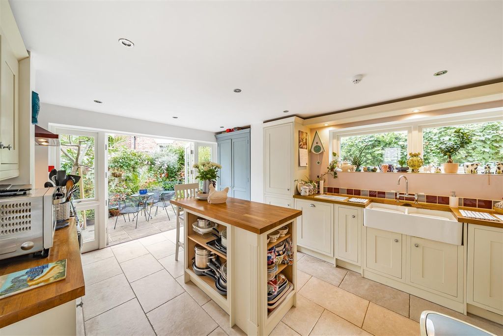Additional image 8 of 5 bed end terrace house for saleSt. James Close, Poole BH15