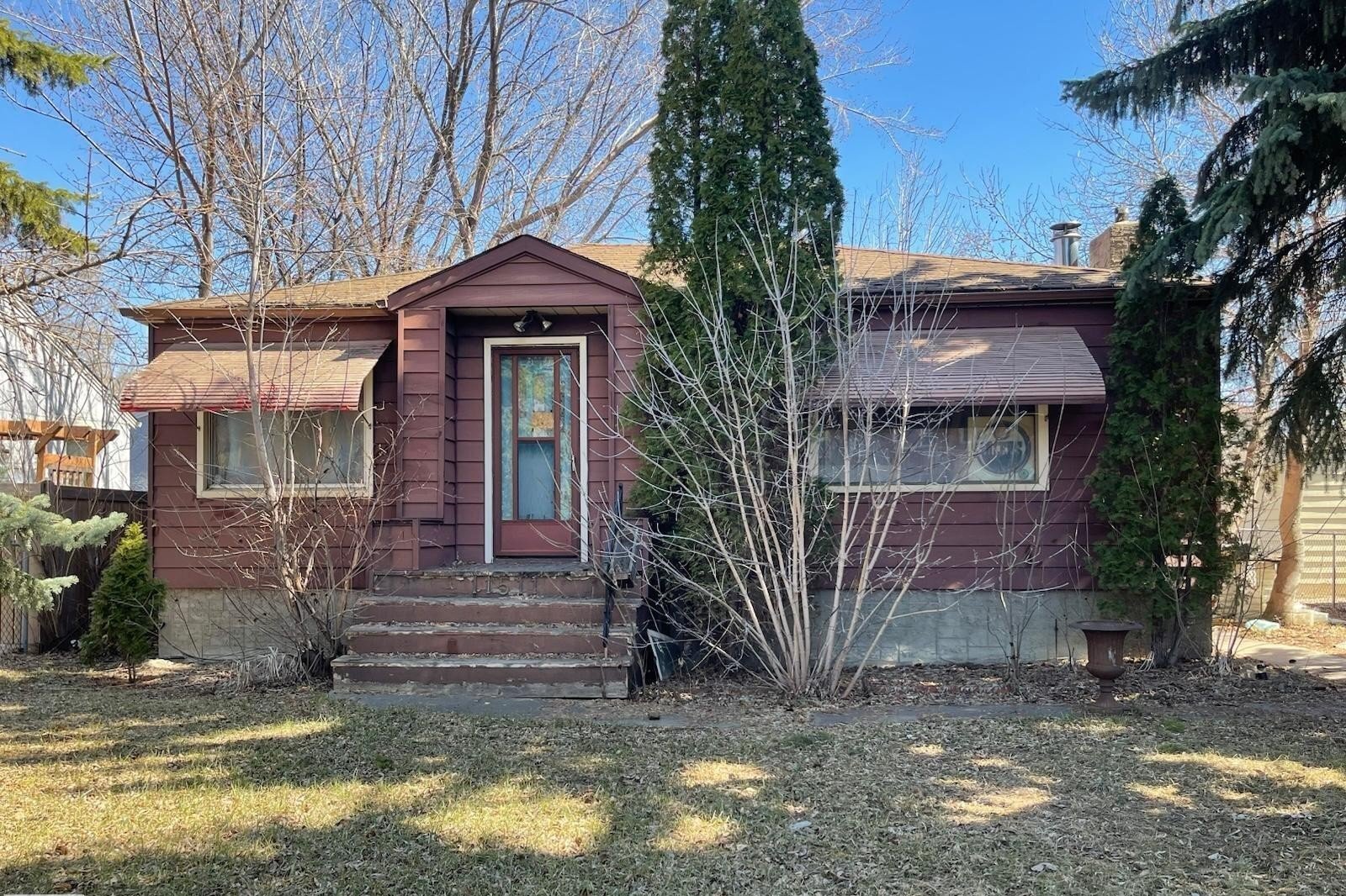 11511 St. Albert Trail NW, Edmonton, AB, T5M3L4 photo 2