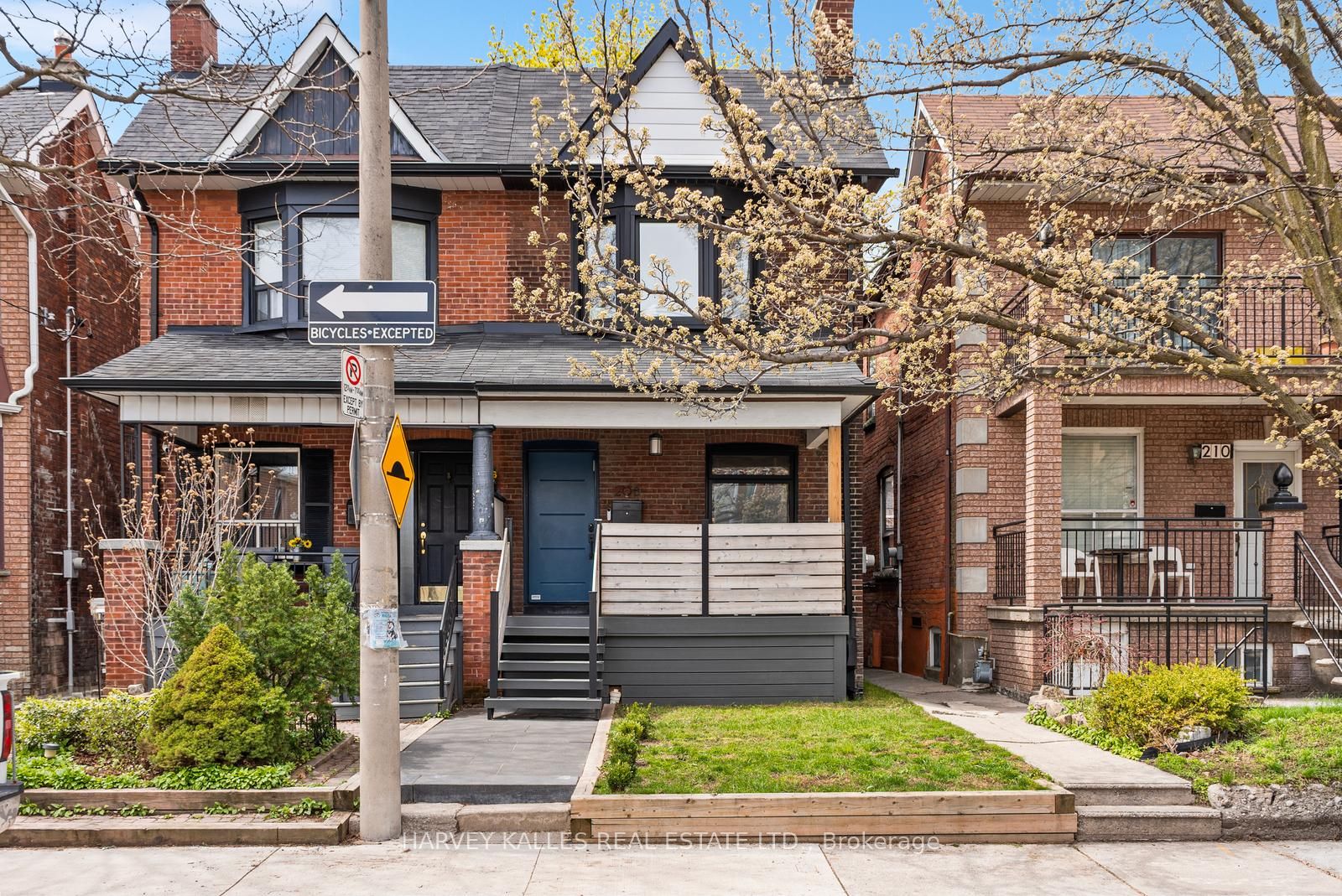 208 Emerson Avenue, Toronto, ON, M6H 3T6