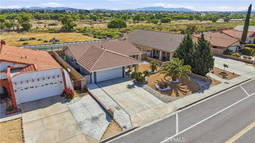 13959 Driftwood Dr, Victorville, CA 92395