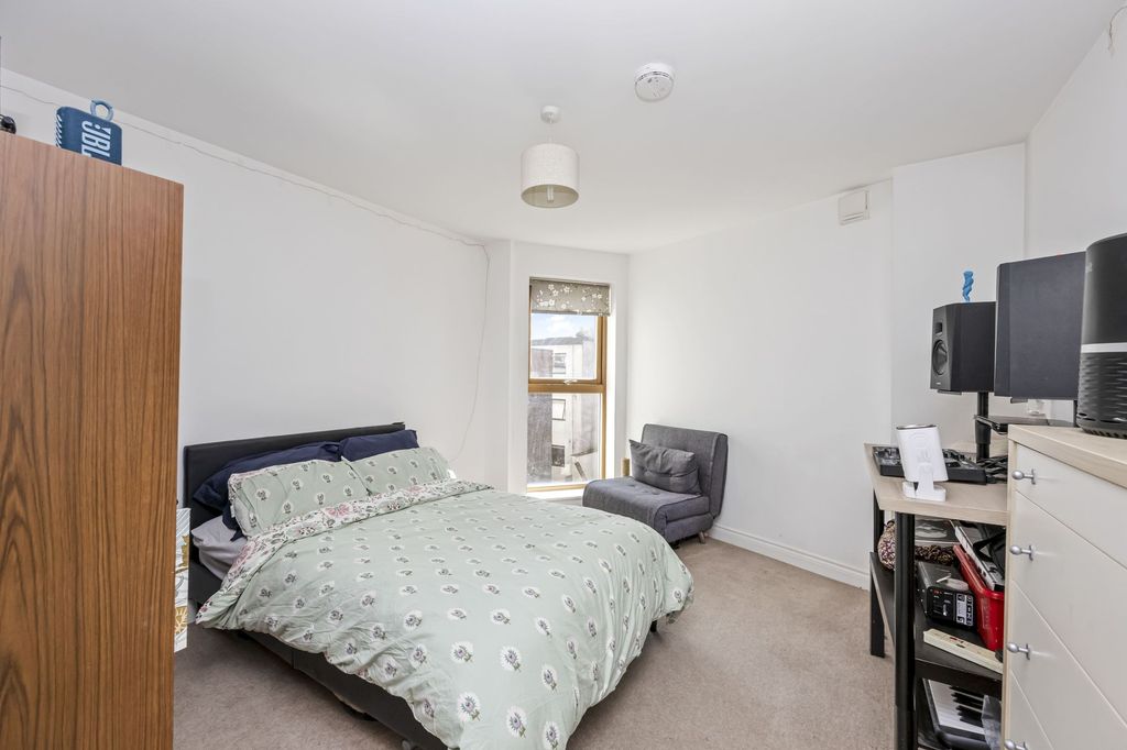 Additional image 9 of 2 bed flat for saleFrancis Street, Brighton BN1