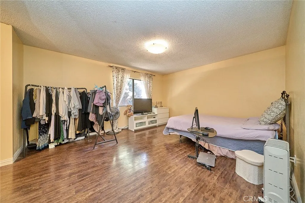Additional image 21 of 20951 Gault St, Canoga Park, CA 91303