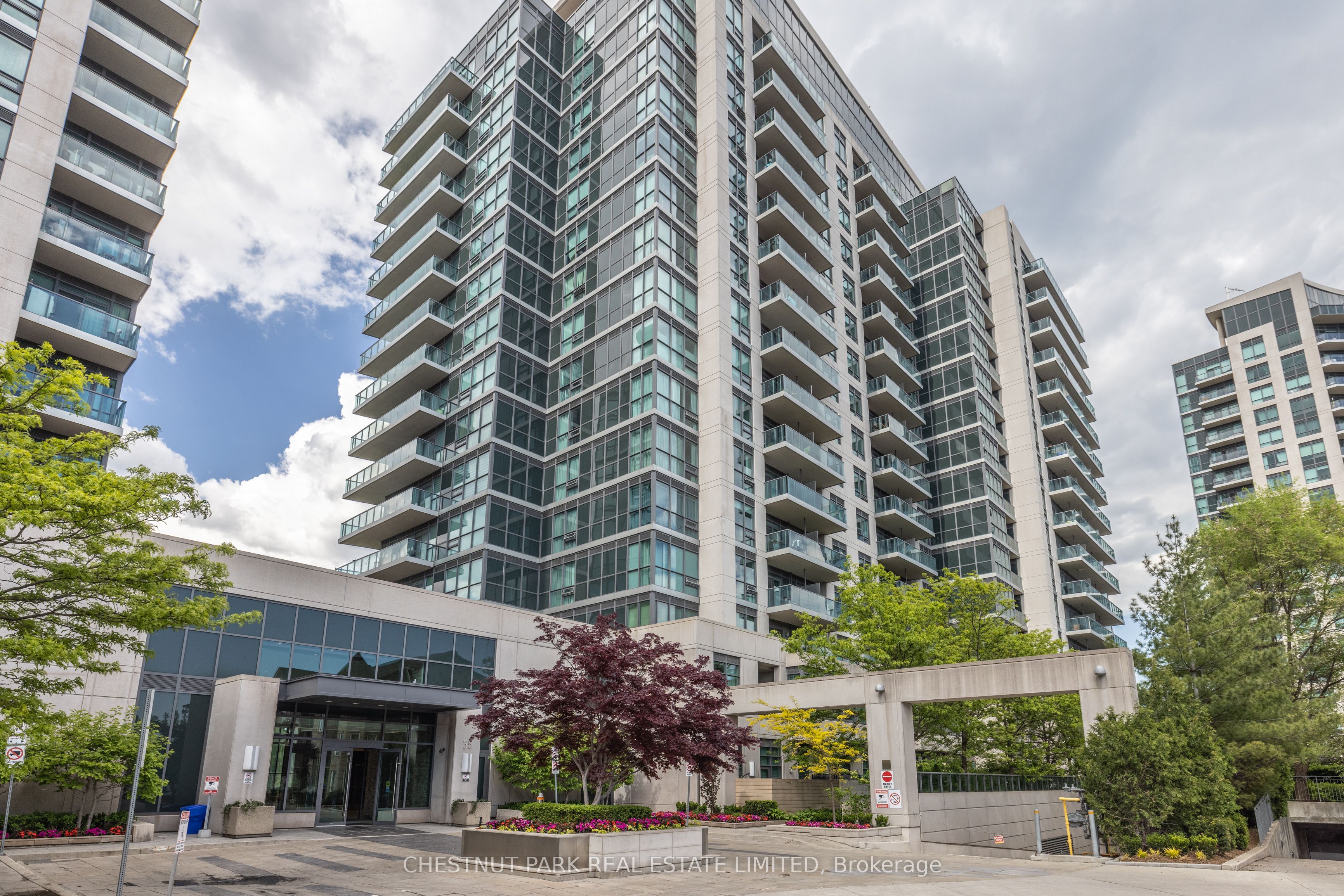 306-35 Brian Peck Crescent, Toronto, ON, M4G 0A5