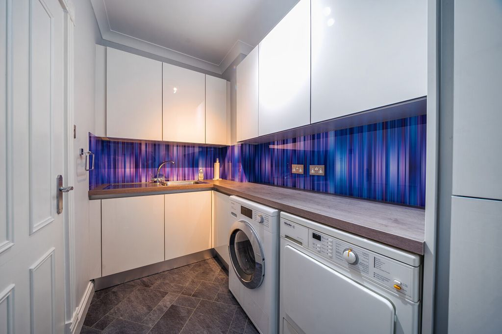 Additional image 12 of 2 bed flat for saleKemnal Road, Chislehurst BR7
