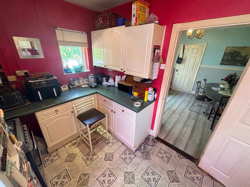 Additional image 16 of 3 bed bungalow for saleTwmpath Road, Pontypool NP4