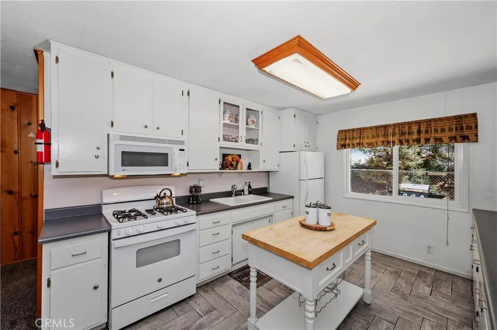 Additional image 12 of 1099 Canyon Rd, Fawnskin, CA 92333