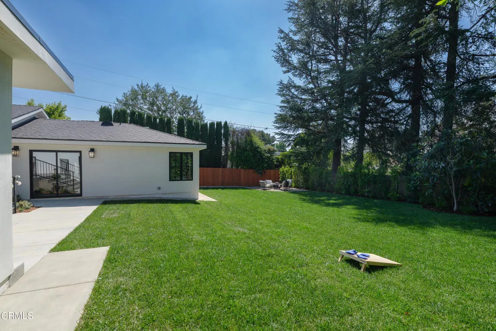 Additional image 101 of 604 De Nova Street, La Canada Flintridge, CA 91011