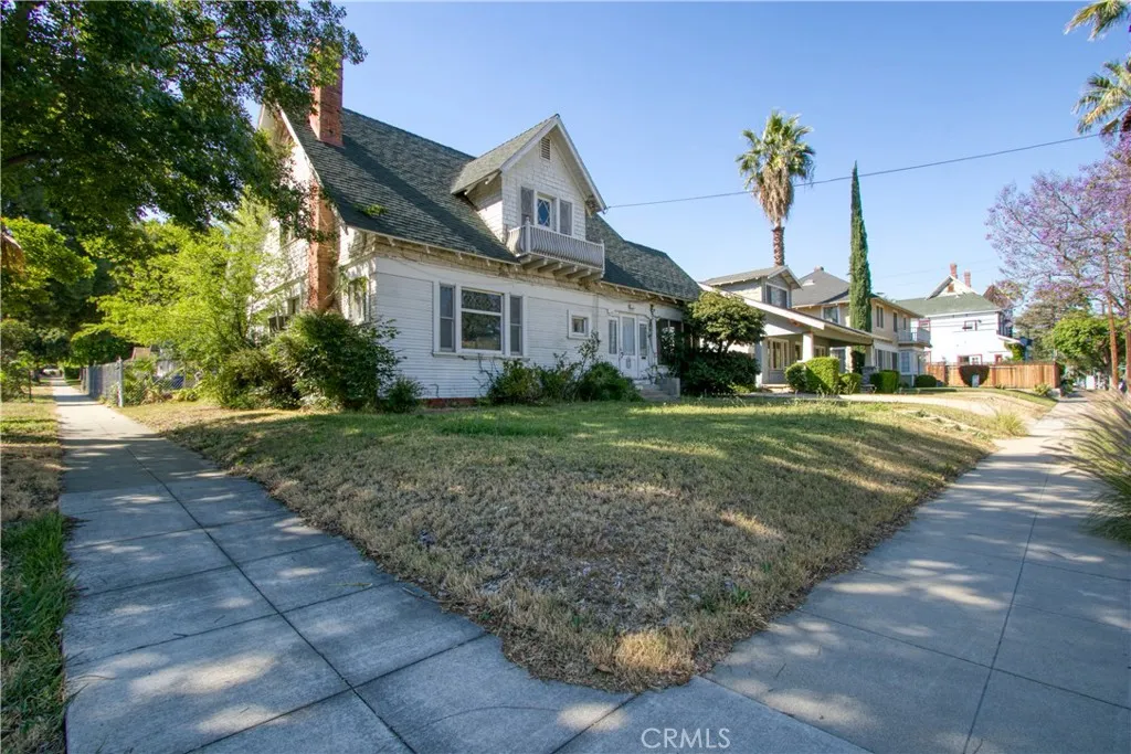 3893 Pine Street, Riverside, CA 92501 photo 3
