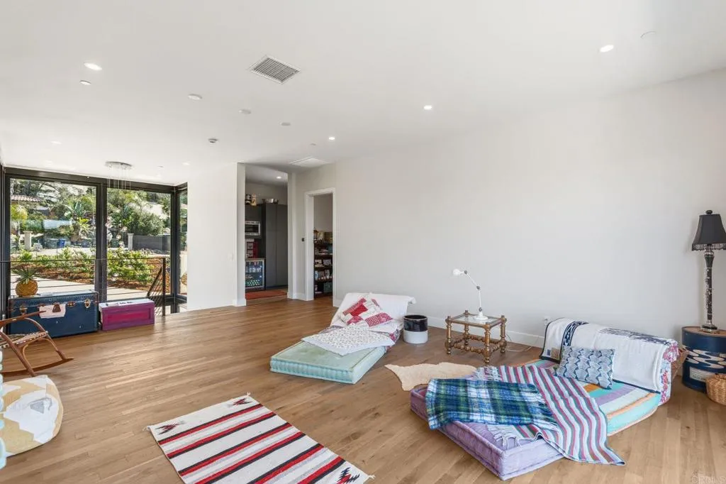 Additional image 119 of 10042 Tall Oak Dr, Escondido, CA 92026
