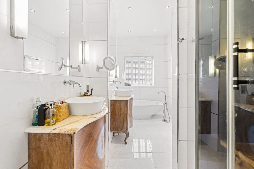 Additional image 19 of 3 bed flat for saleChichester Terrace, Brighton, East Sussex BN2