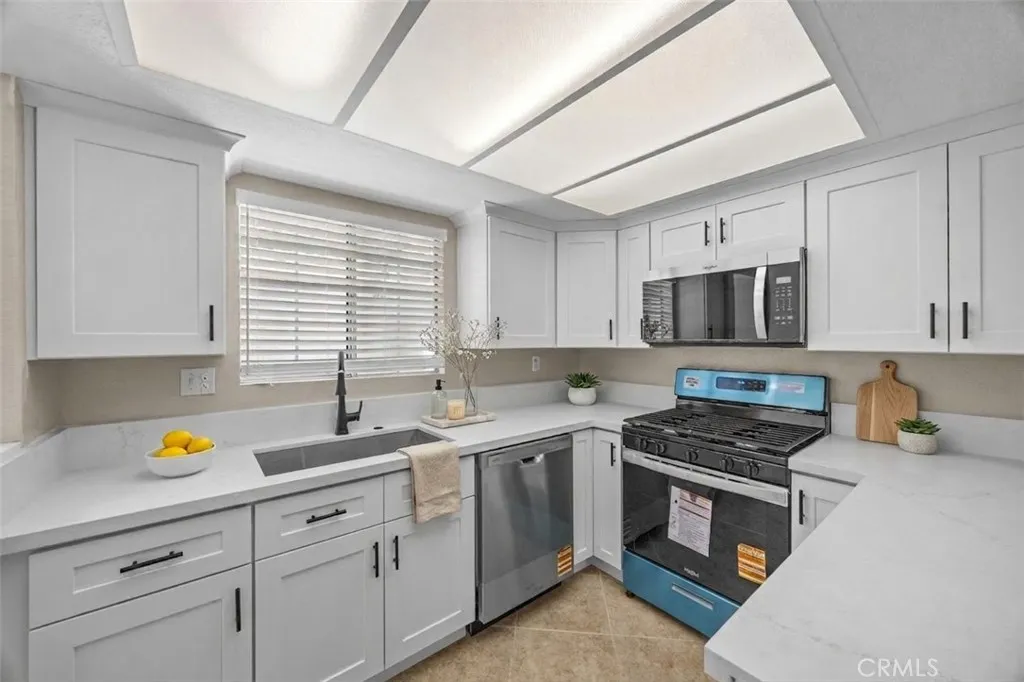 Additional image 4 of 174 W Walnut Ave Unit B, Rialto, CA 92376