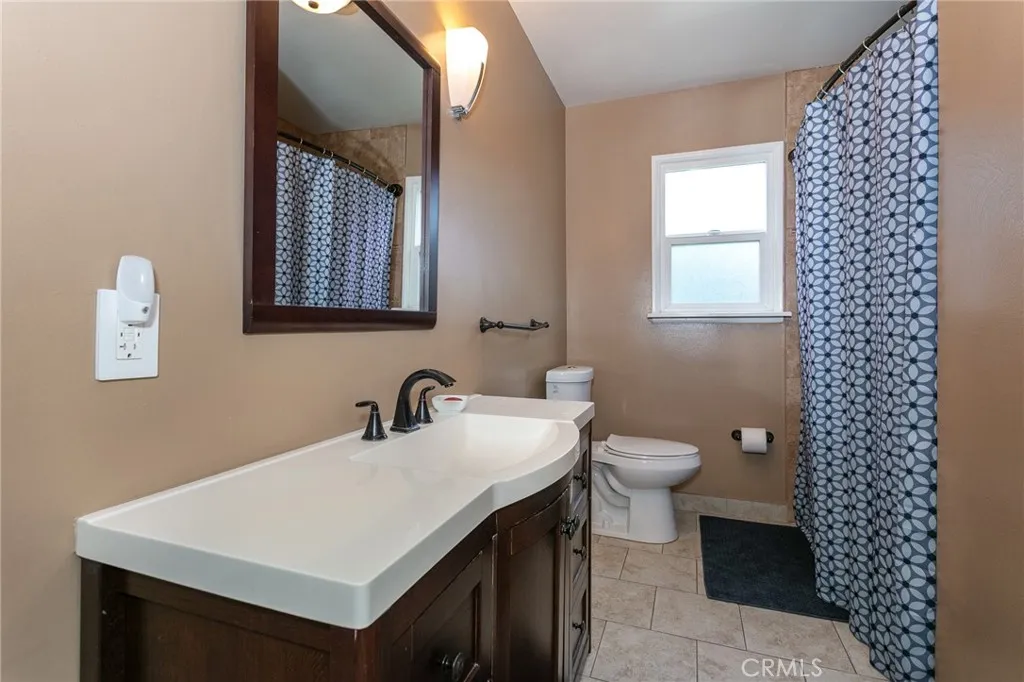 Additional image 43 of 21000 Elkwood St, Canoga Park, CA 91304