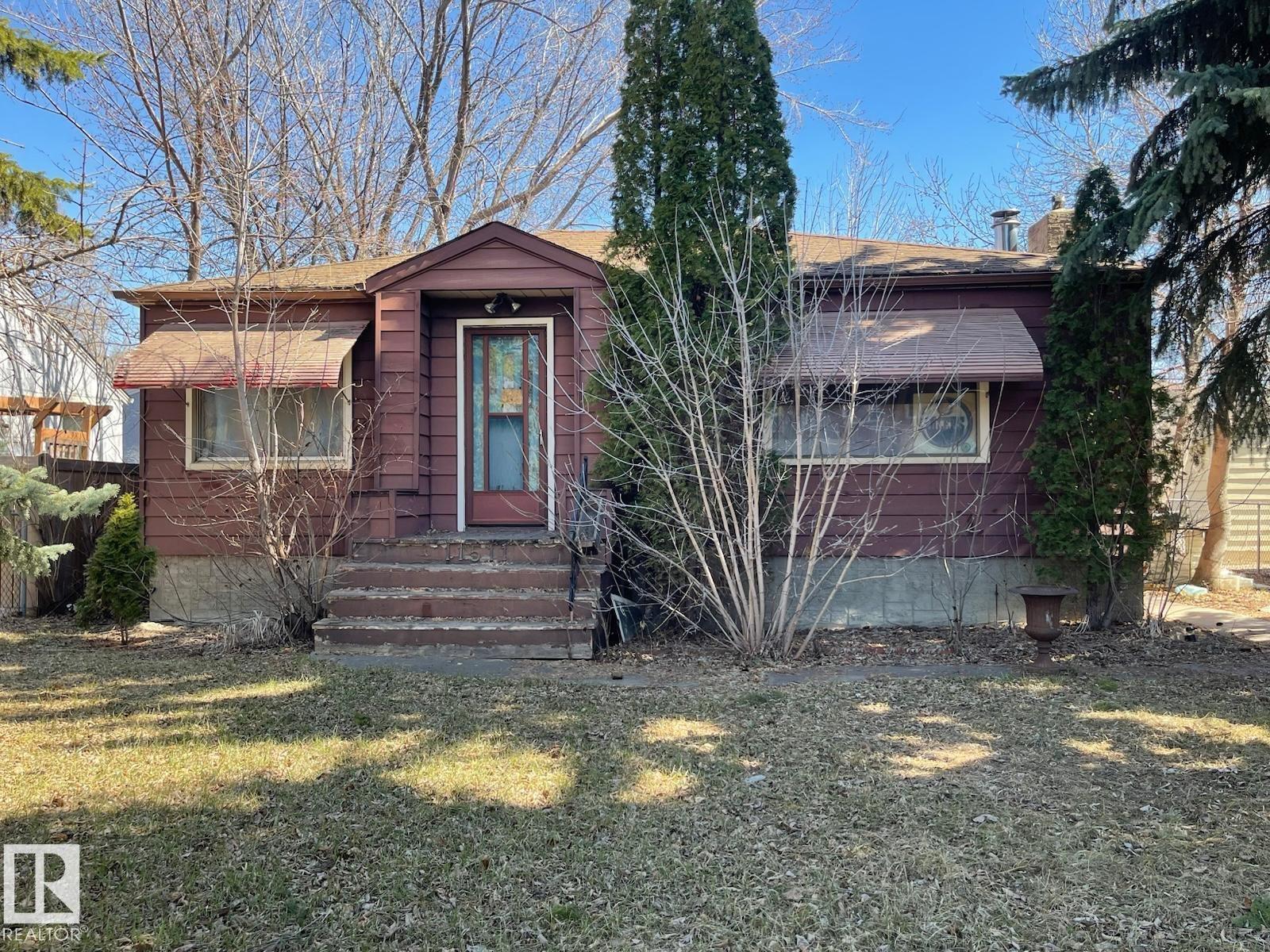 11511 St. Albert Trail NW, Edmonton, AB, T5M3L4
