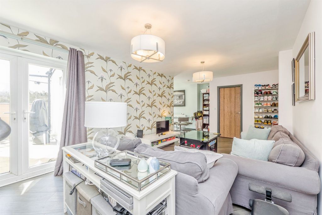 Additional image 4 of 2 bed flat for saleClaude Road, Roath, Cardiff CF24