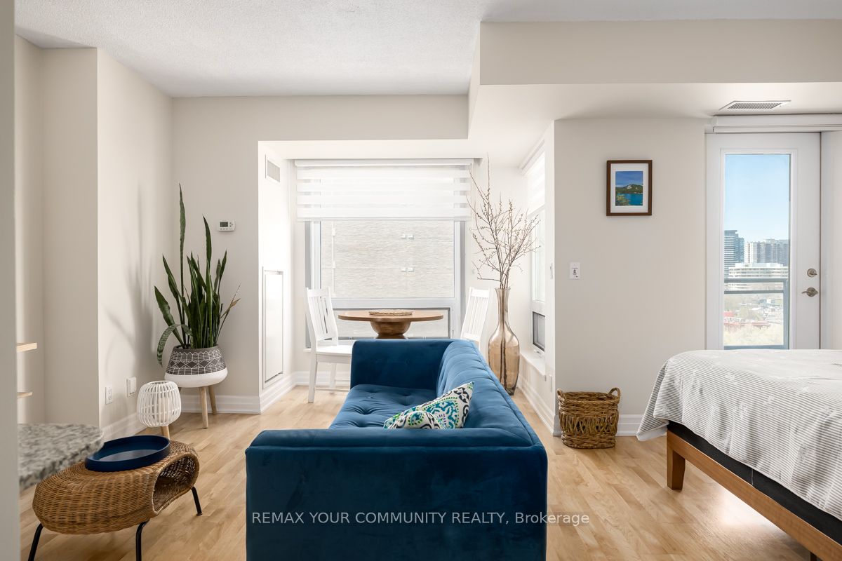 Additional image 3 of 1108-8 Scollard Street, Toronto, ON, M5R 1M2