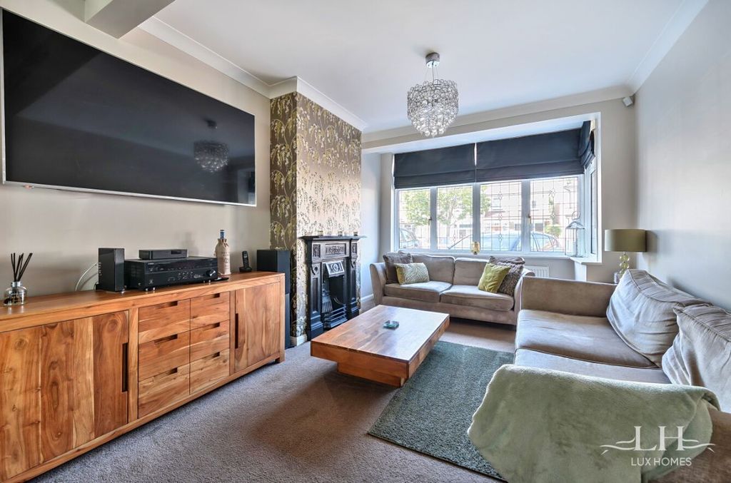 Additional image 3 of 4 bed end terrace house for saleMilton Avenue, Hornchurch RM12