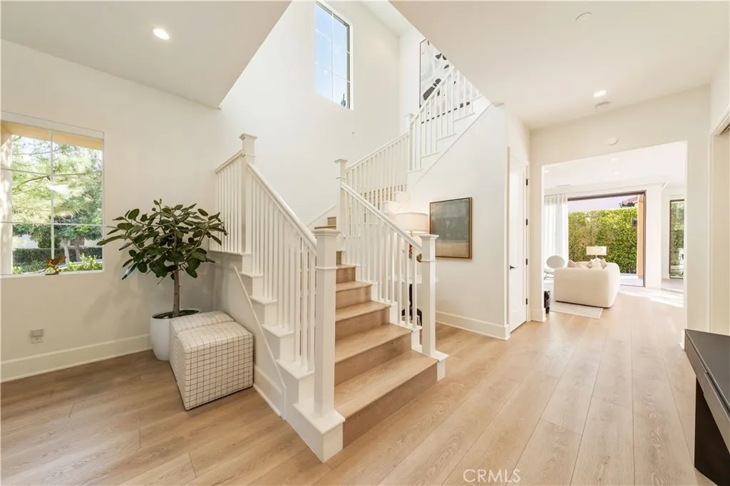 Additional image 25 of 135 Statura, Irvine, CA 92602