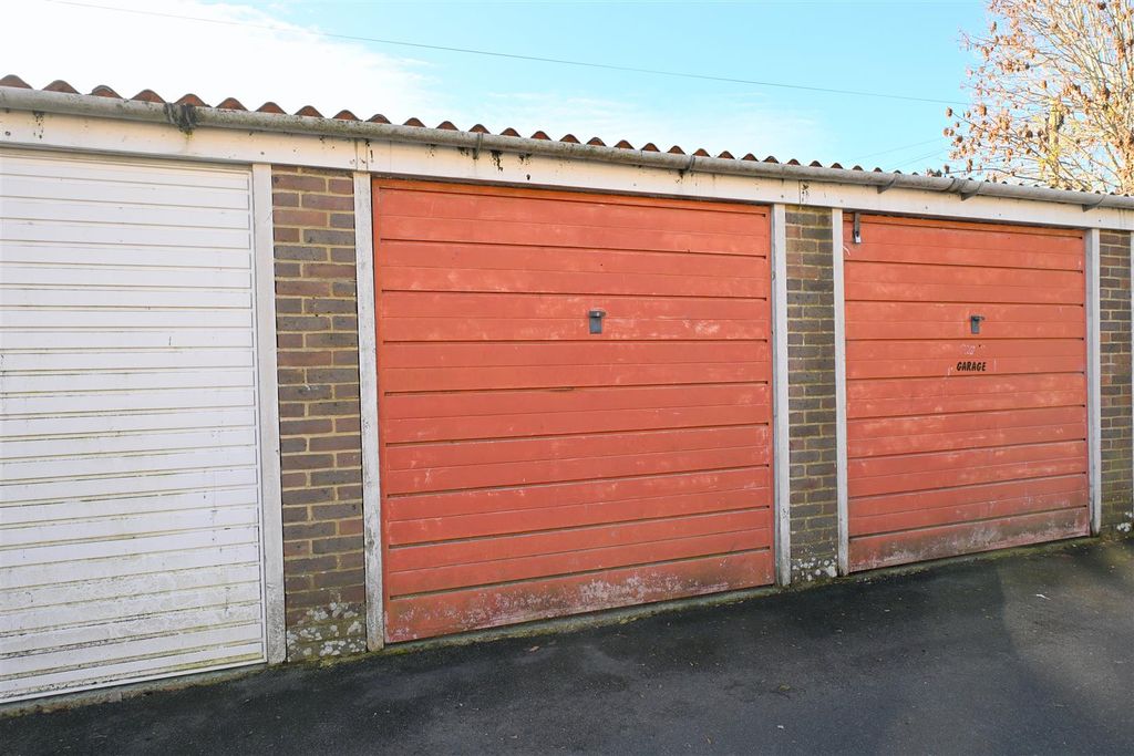 Additional image 9 of 2 bed flat for saleAlbert Road, Polegate BN26