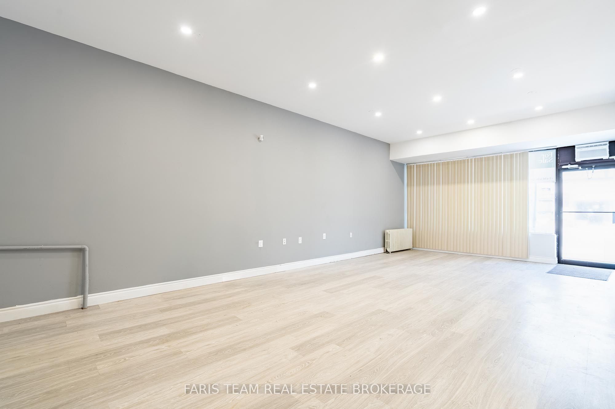 Additional image 6 of 267 Lakeshore Road E, Mississauga, ON, L5G 1G8