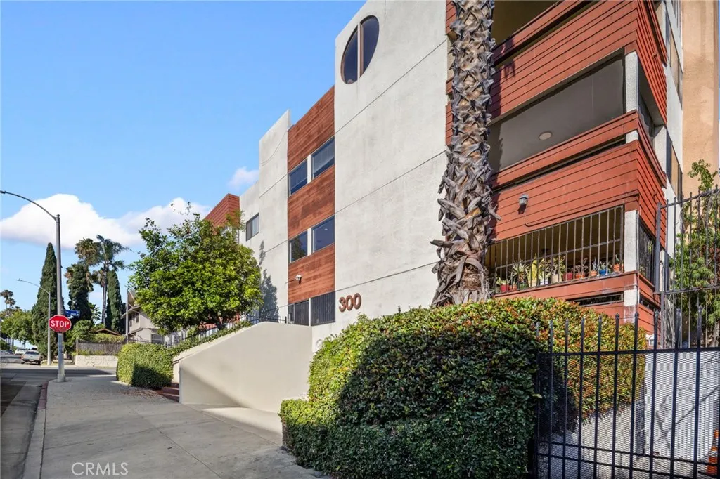 Additional image 57 of 300 S Reno Street Unit 303, Los Angeles, CA 90057
