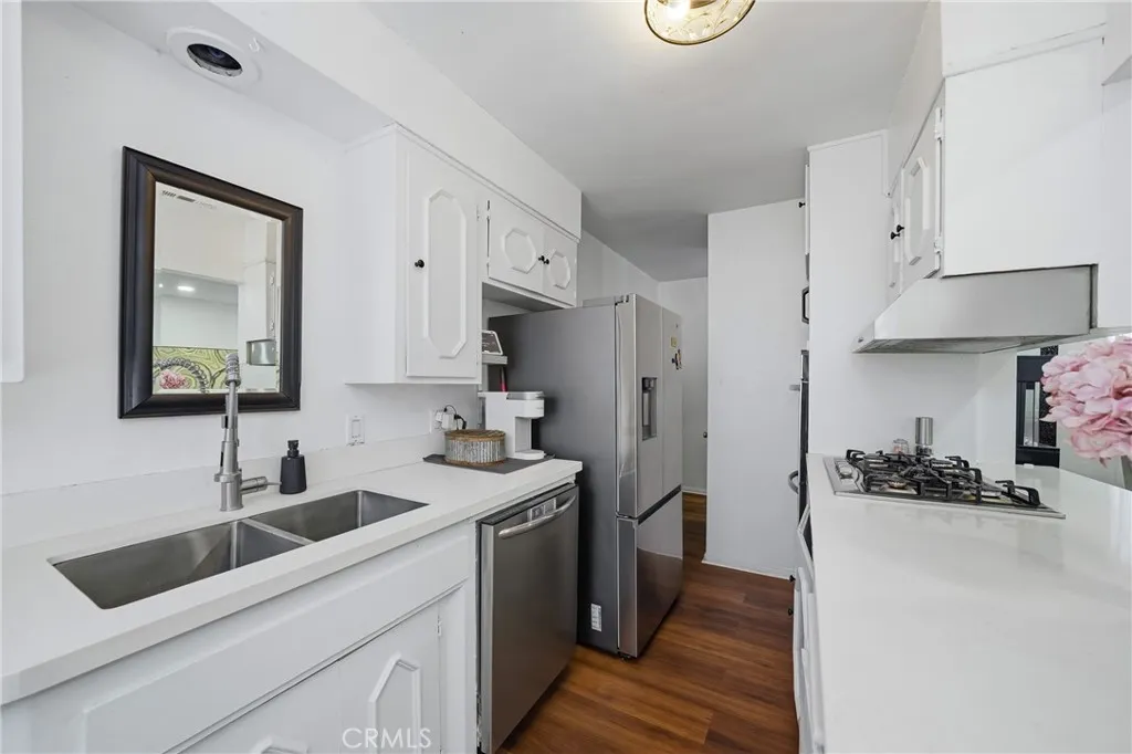 80 W Arbor St, Long Beach, CA 90805 photo 5