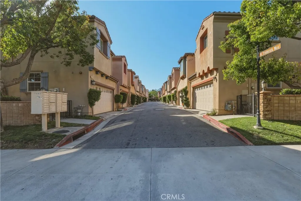 Additional image 4 of 13307 Frederick Way, Sylmar, CA 91342