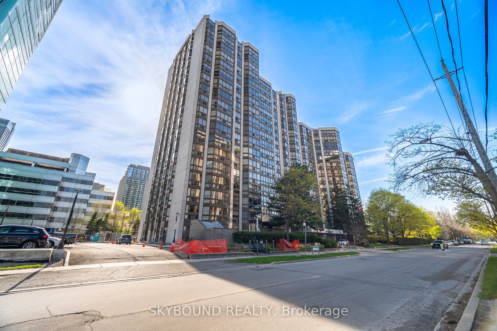 511-10 Kenneth Avenue, Toronto, ON, M2N 6K6