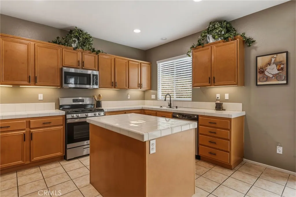 Additional image 33 of 25975 Avenida Classica, Moreno Valley, CA 92551