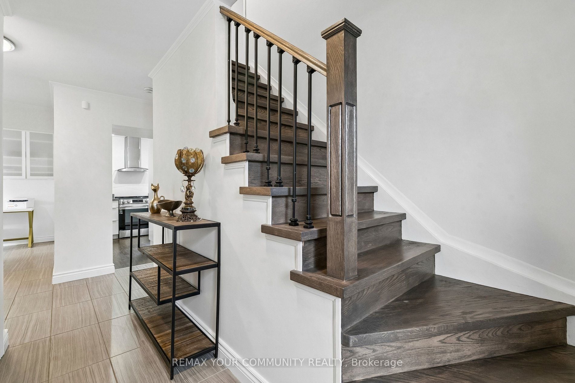Additional image 3 of 201 Lloyd Avenue, Newmarket, ON, L3Y 5L4