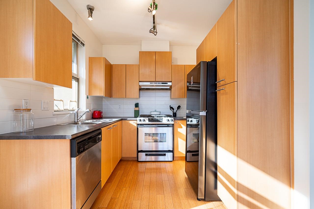 516-9319 University Crescent, Burnaby, BC, V5A 4Y5