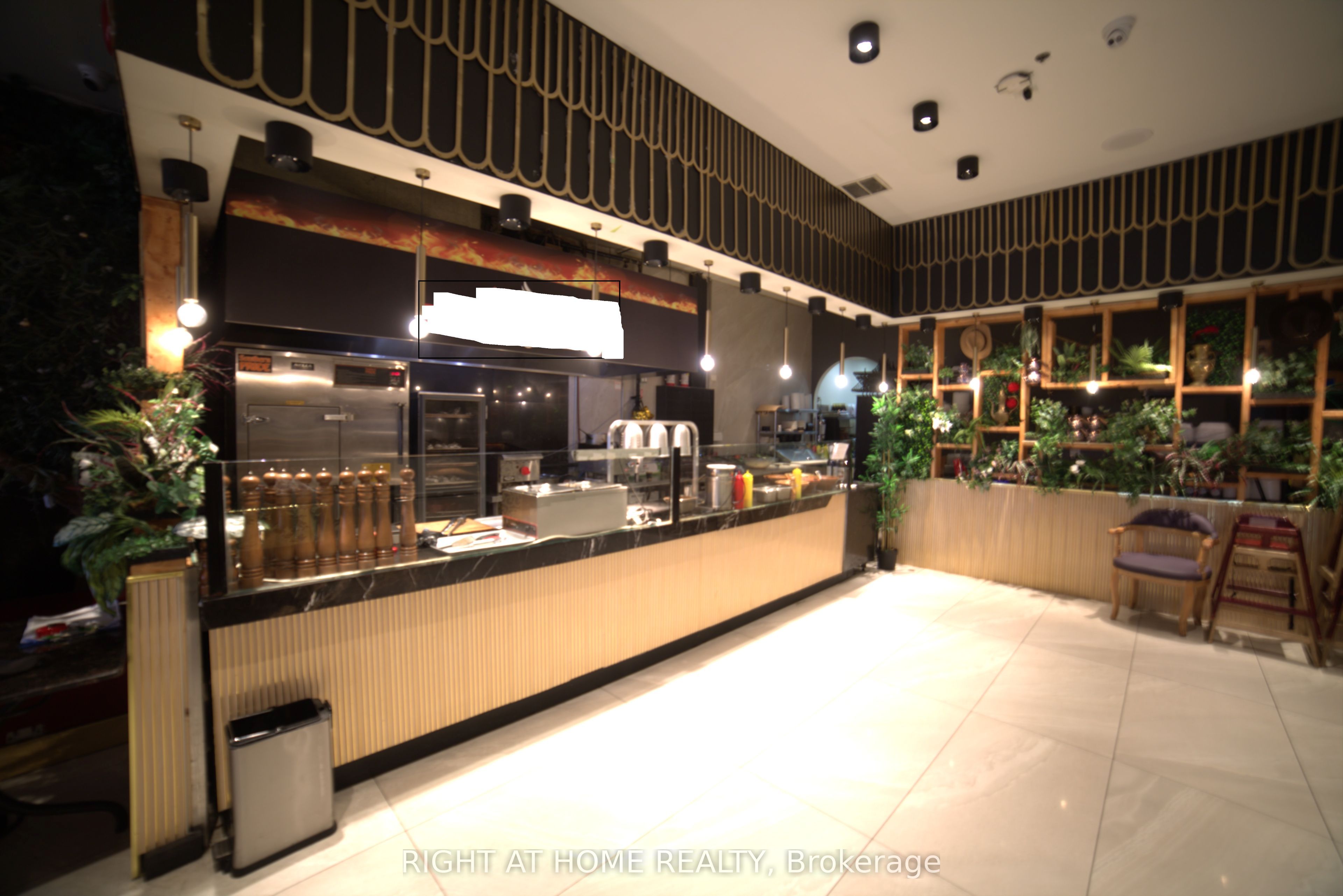 Additional image 5 of 6-2273 Dundas Street W, Mississauga, ON, L5K 2L8