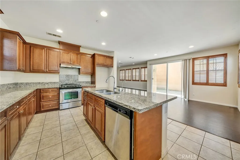 Additional image 89 of 2944 E Via Terrano, Ontario, CA 91764