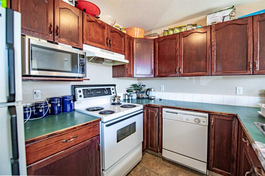 Additional image 3 of 5817 60 Avenue, Red Deer, AB, T4N 5S2
