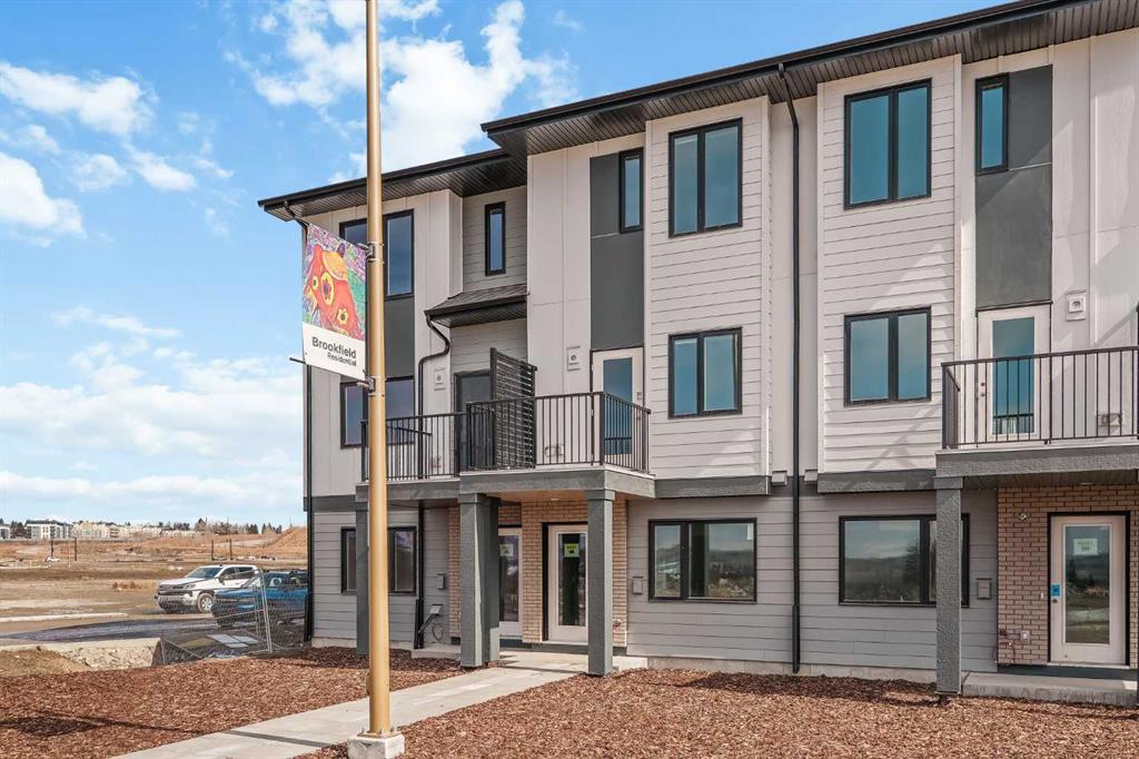 Additional image 3 of 26 Rowmont Heath NW, Calgary, AB, T3L 0M2