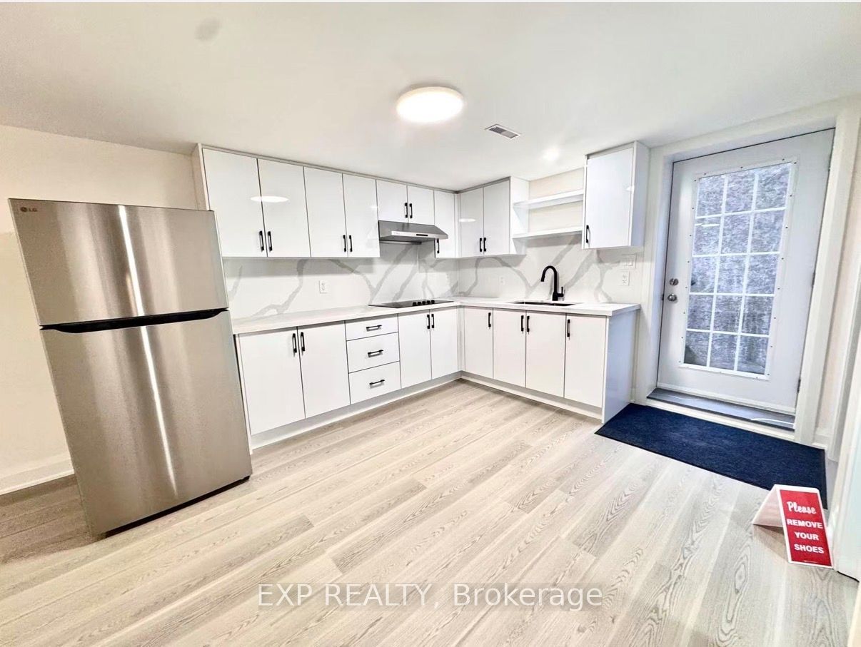 Lower-343 Chester Le Boulevard, Toronto, ON, M1W 2K8