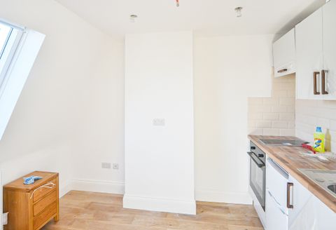 Martaban Road, London N16, Studio to rent
