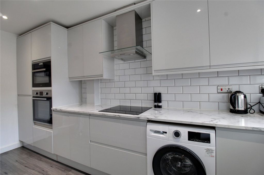 Additional image 5 of 2 bed terraced house for saleRavenscroft, Hook, Hampshire RG27